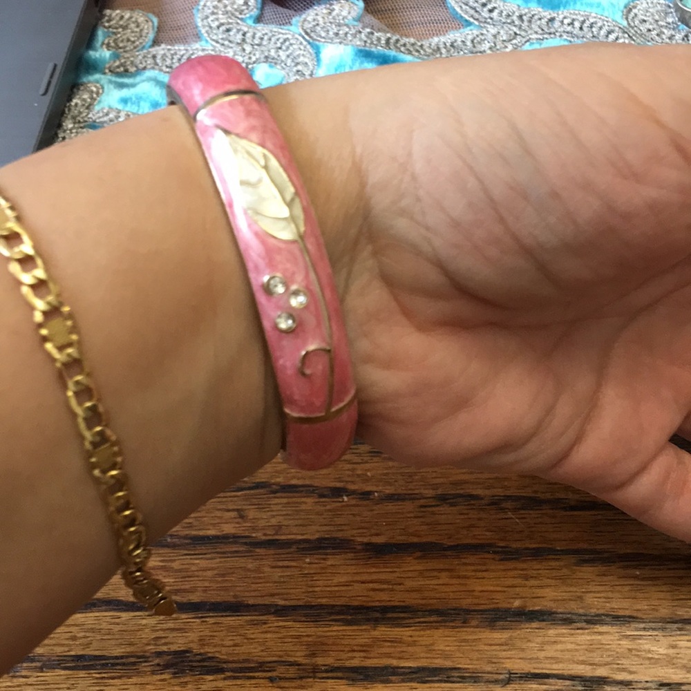 Pink bracelet - Picture 3 of 4